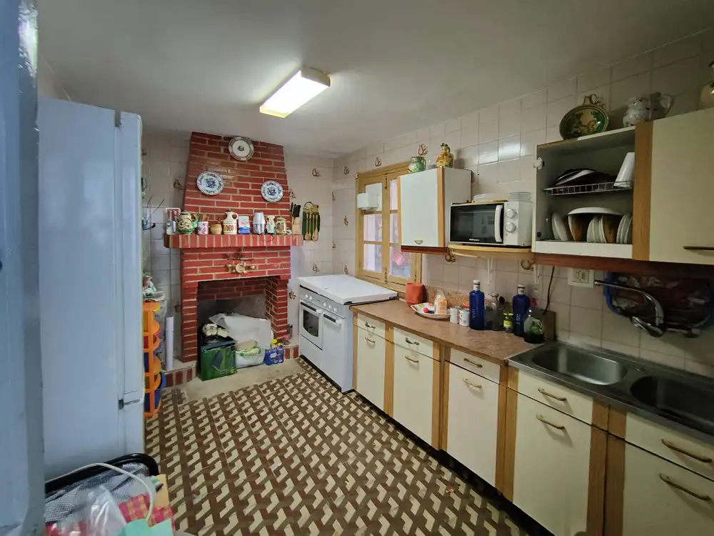 Cuina de Casa o xalet en venda en Azután amb Calefacció i Traster