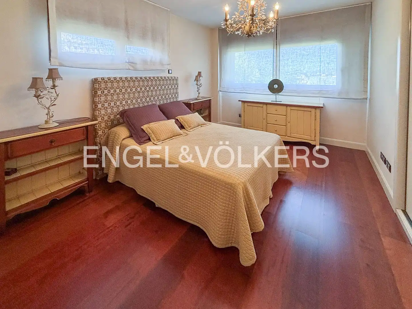 Habitación de Casa adosada en venta en Las Rozas de Madrid con Aire acondicionado, Calefacción y Jardín privado