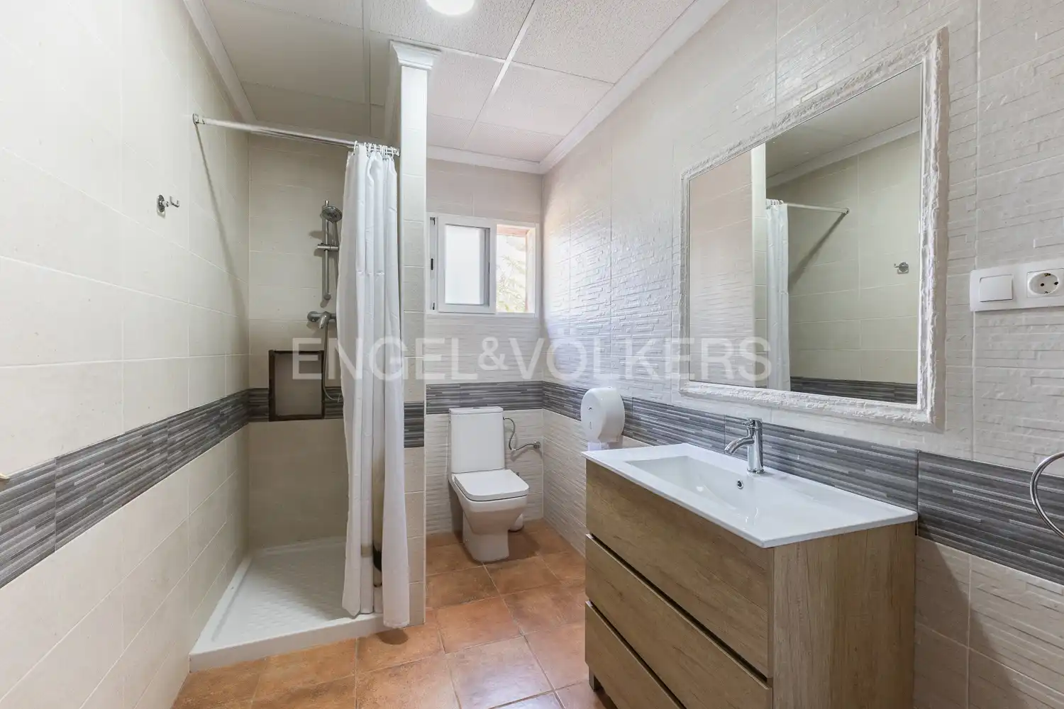 Baño de Casa o chalet en venta en Casinos con Calefacción, Jardín privado y Terraza