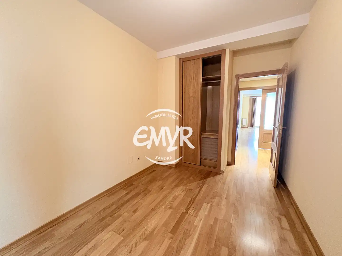 Living room of Flat for sale in Zamora Capital   with Heating, Parquet flooring and Terrace