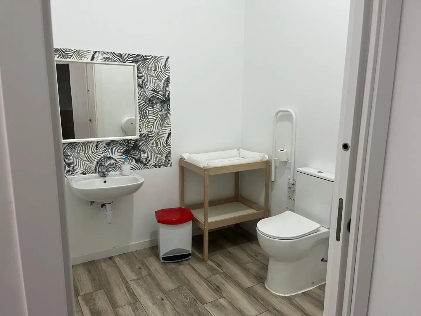 Local comercial en traspaso en C/ Oviedo 11, imagen 8