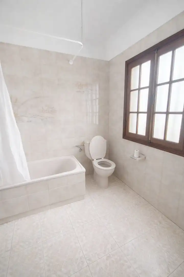 Badezimmer von Wohnung zur untervermieten in Santa Úrsula mit Heizung und Terrasse