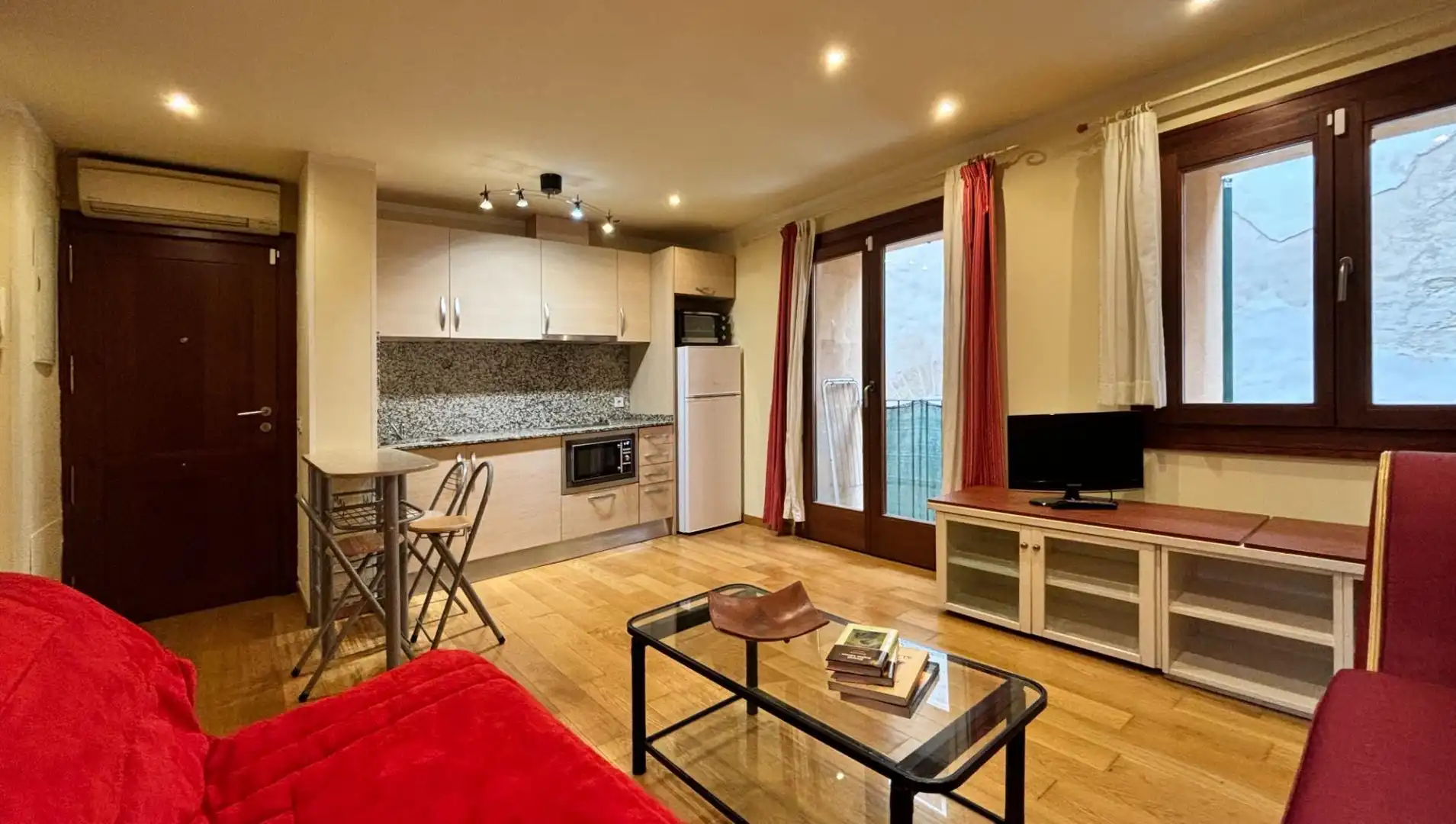 Sala de estar de Piso en venta en  Palma de Mallorca con Aire acondicionado, Parquet y Balcón