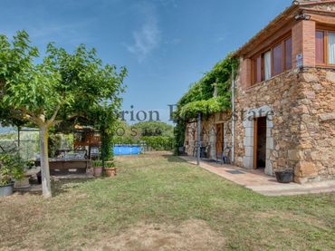 Casa con piscina in affitto a DE CALONGE A ST. DANIEL