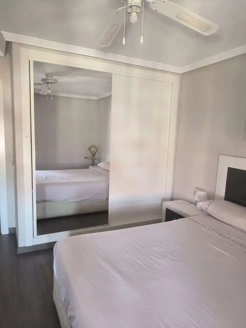 Habitación de Apartamento de alquiler en Torrox con Piscina, Amueblado y Internet