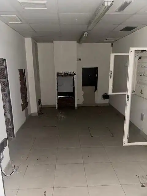 Commercial properties for rent in Calle Nuestra Señora de la Almudena, Vírgenes