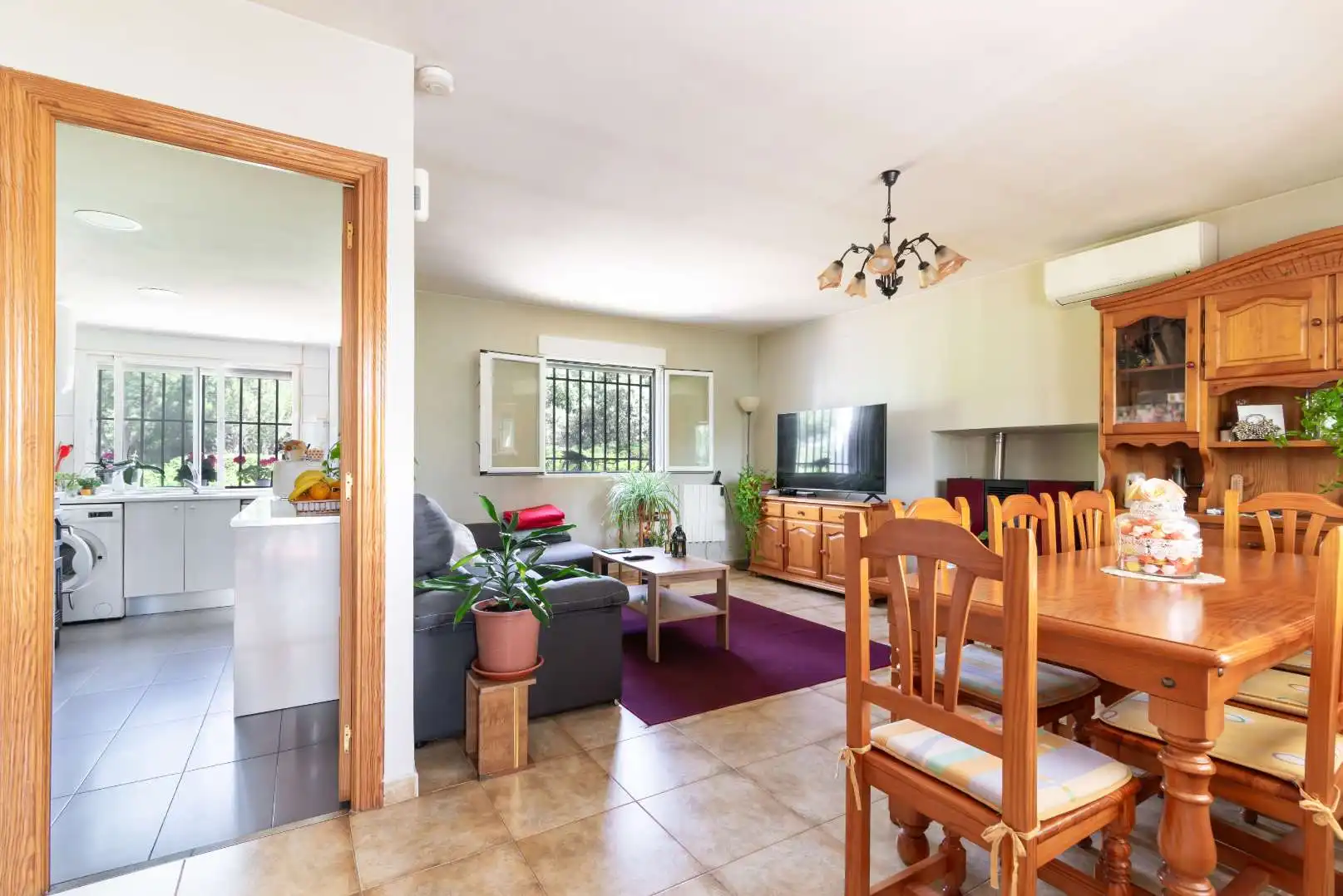 Living room of Houses for sale in San Martín de Valdeiglesias  with Air Conditioner, Heating and Private garden