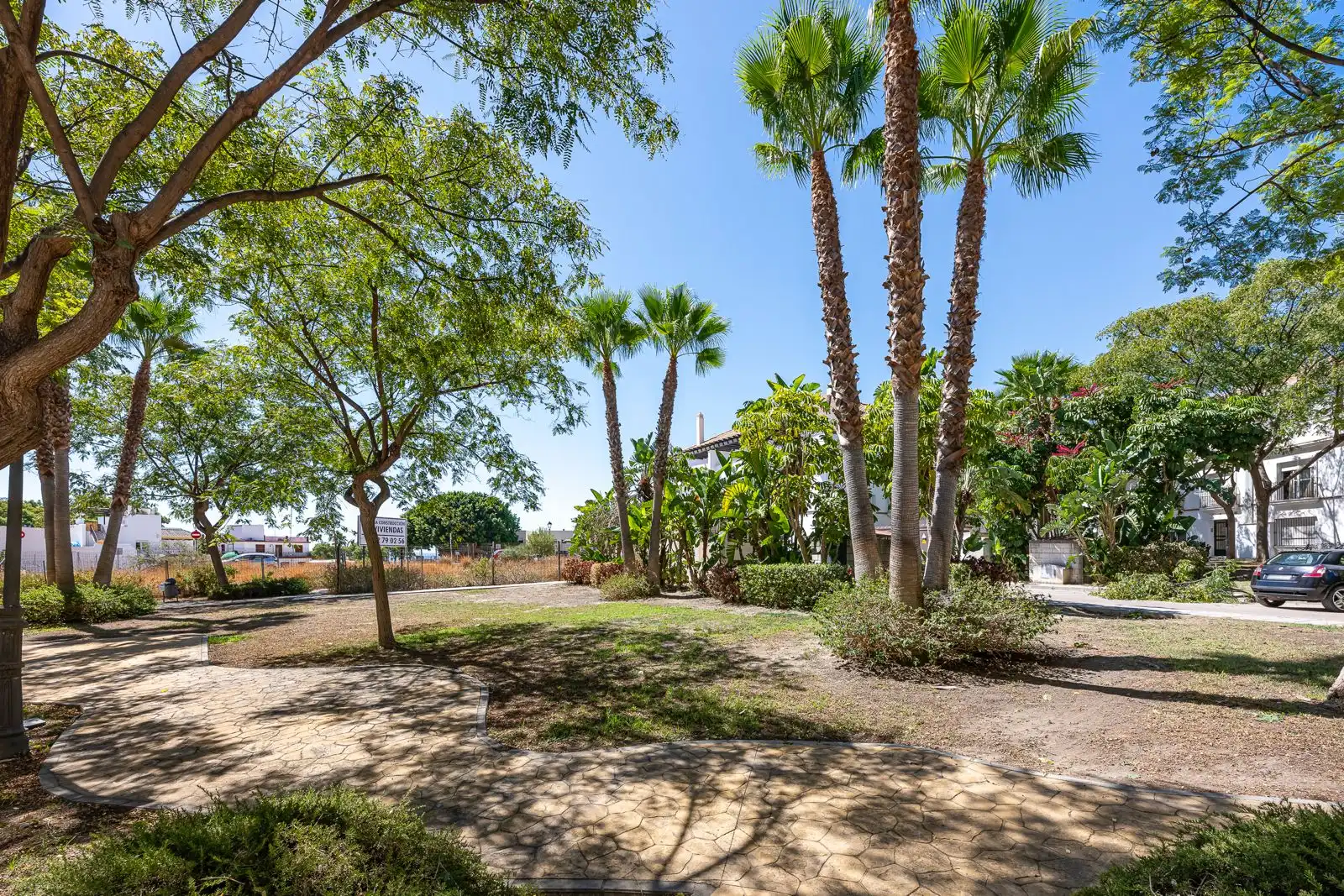 Vista exterior de Pis en venda en Estepona amb Aire condicionat, Terrassa i Internet