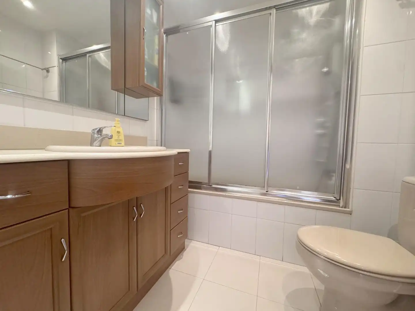 Bathroom of Apartments for sale in Oviedo 