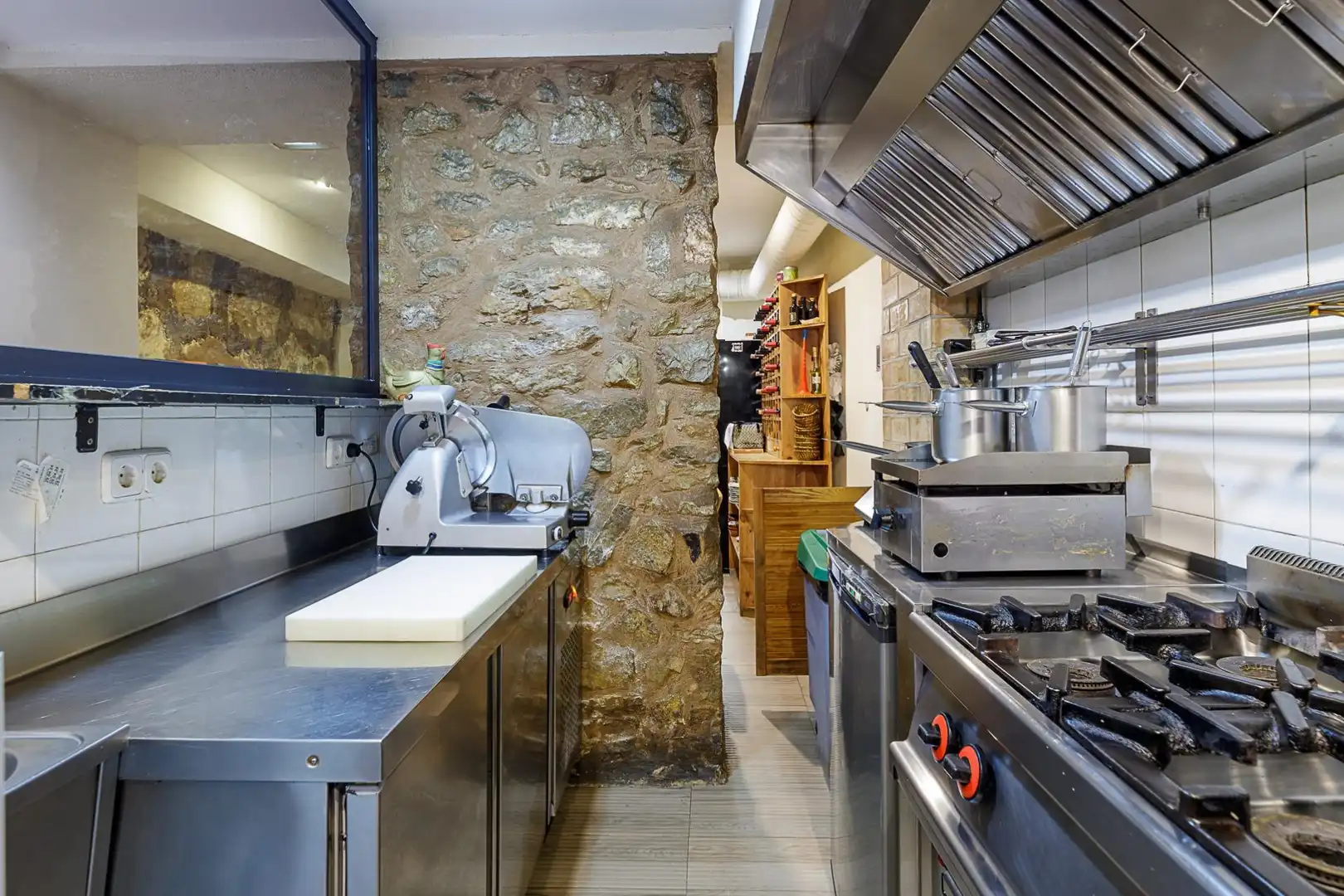 Kitchen of Commercial properties for rent in Binissalem  with Air Conditioner and Furnished