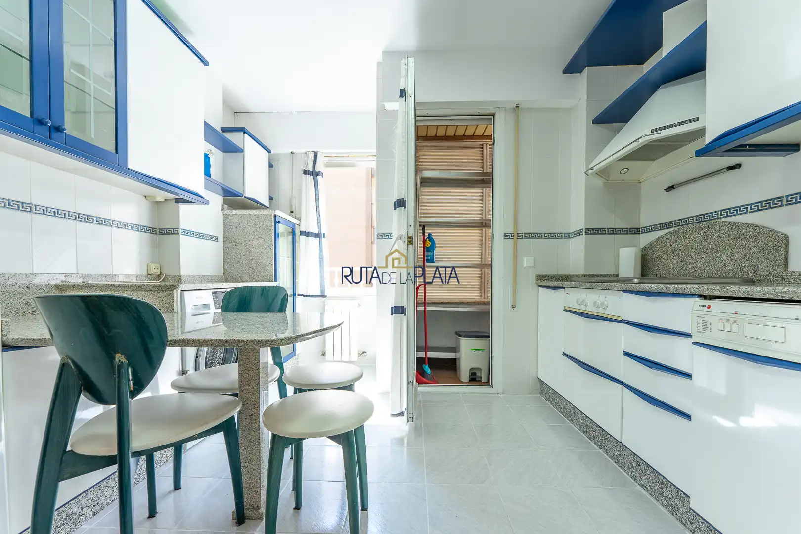 Kitchen of Flat for rent in Zamora Capital   with Heating, Parquet flooring and Terrace