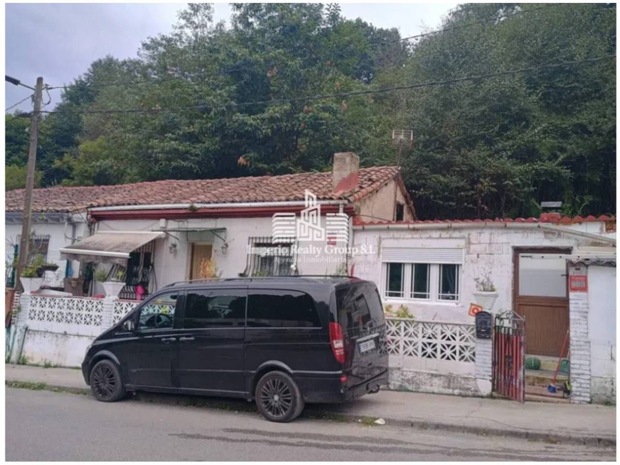 Exterior view of House or chalet for sale in Langreo  with Furnished