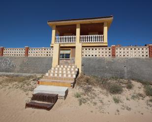 Exterior view of House or chalet for sale in Guardamar del Segura  with Private garden, Terrace and Swimming Pool