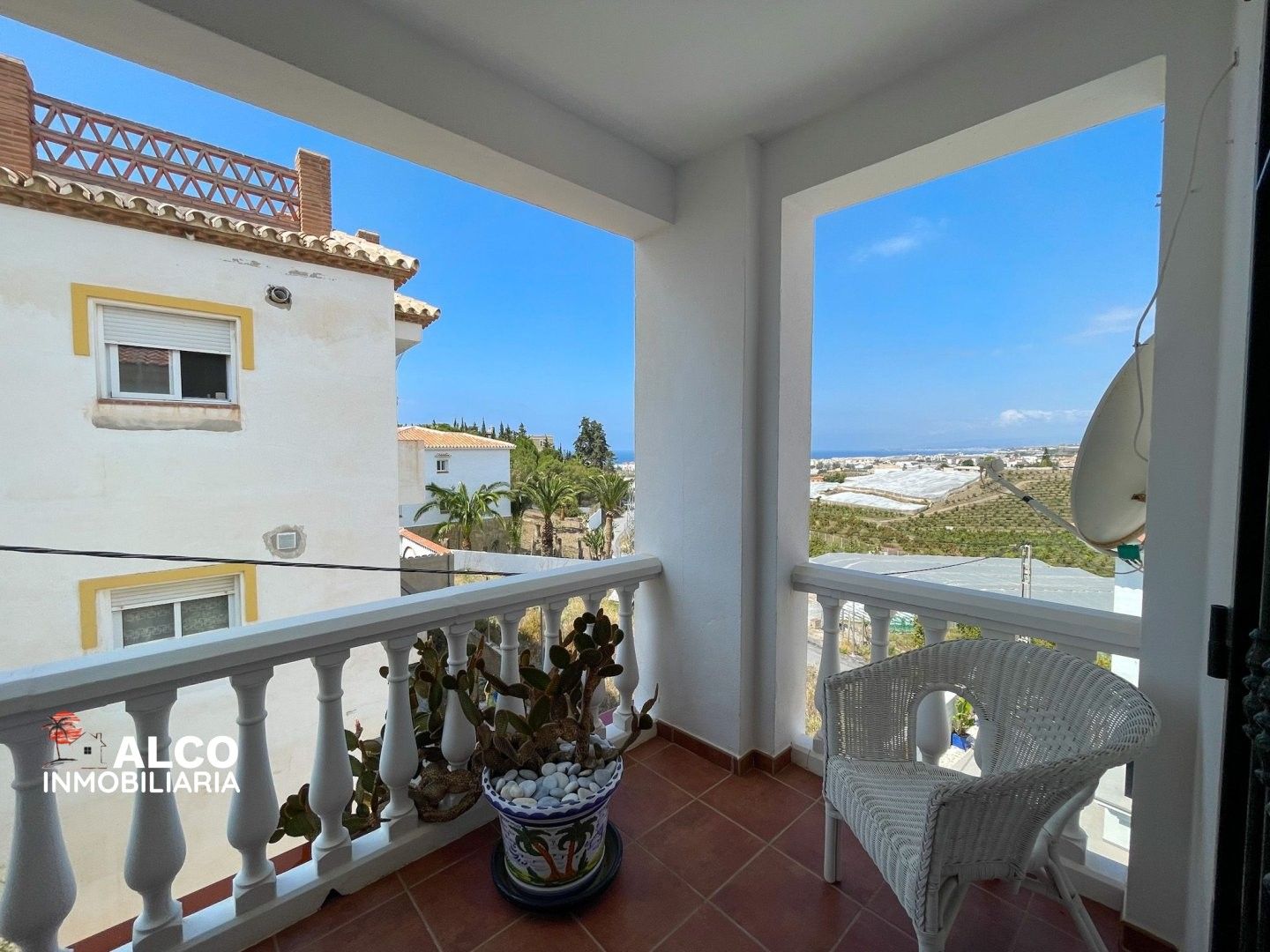 Terrassa de Casa o xalet en venda en Torrox amb Aire condicionat, Terrassa i Piscina