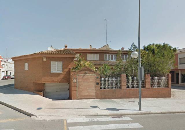 Casa-chalet en Venta en Calle Sebastia Joan Arbó, 88 en Zona Hospital