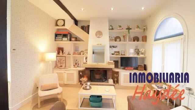 Casa adosada en Venta en romo en Las Arenas