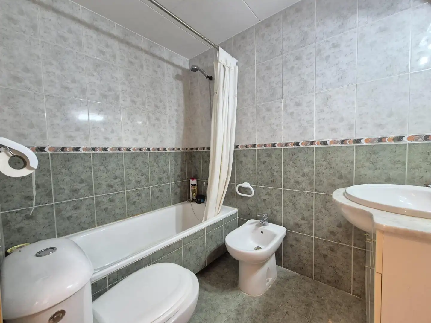 Bathroom of Attic for sale in El Vendrell  with Air Conditioner, Heating and Terrace