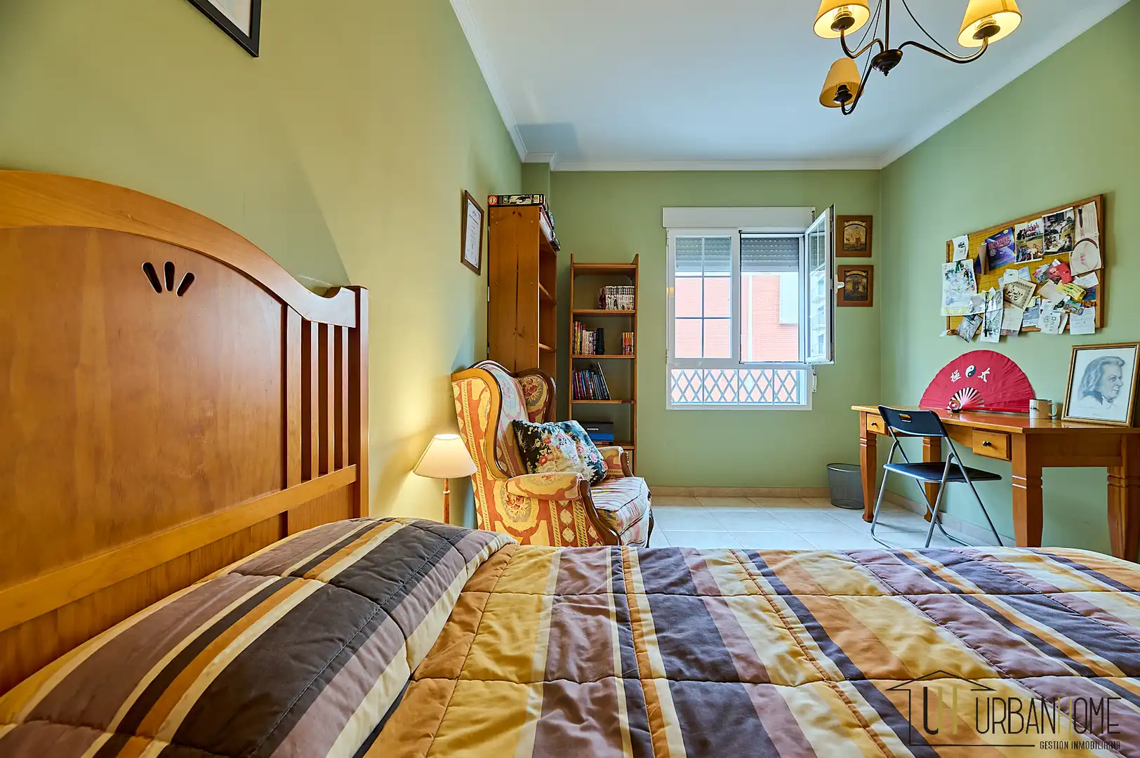 Habitación de Casa adosada en venta en Rocafort con Aire acondicionado, Calefacción y Balcón