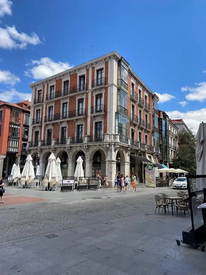 Office space with lift to rent in Centro