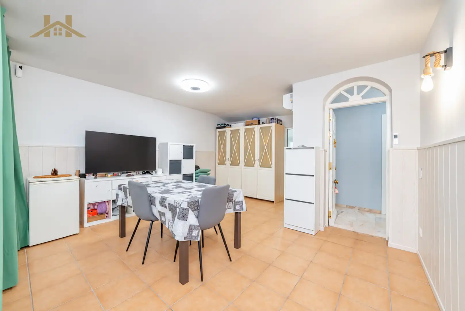 Detached house with terrace for sale in Calle Taeña, imagen 2