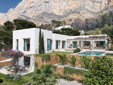 Chalet con balcón en venta en Montgó - Ermita
