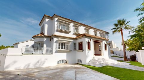 Photo 3 of Houses for sale in De Los Sauces, El Zaudín - Club de Golf, Bormujos