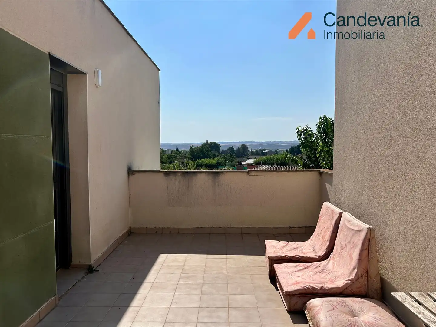 Terrassa de Casa adosada en venda en San Mateo de Gállego amb Aire condicionat, Calefacció i Jardí privat