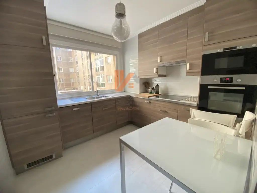 Flat for rent in Rua Feans, Campus Sur - Santa Marta