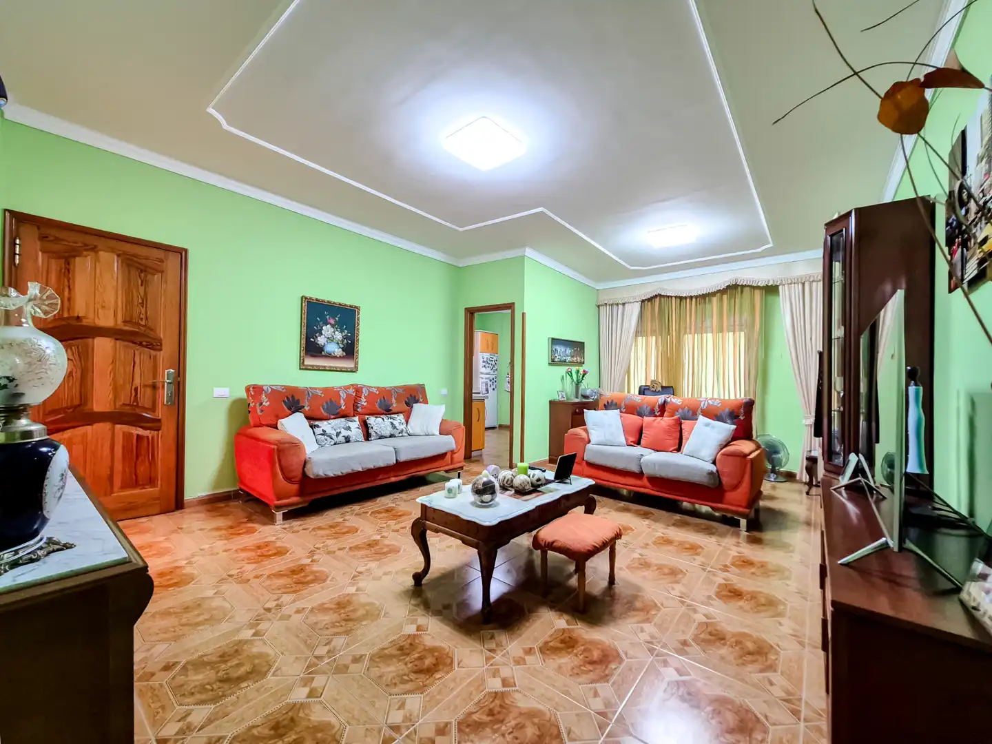 Sala d'estar de Casa adosada en venda en Las Palmas de Gran Canaria amb Terrassa, Traster i Balcó