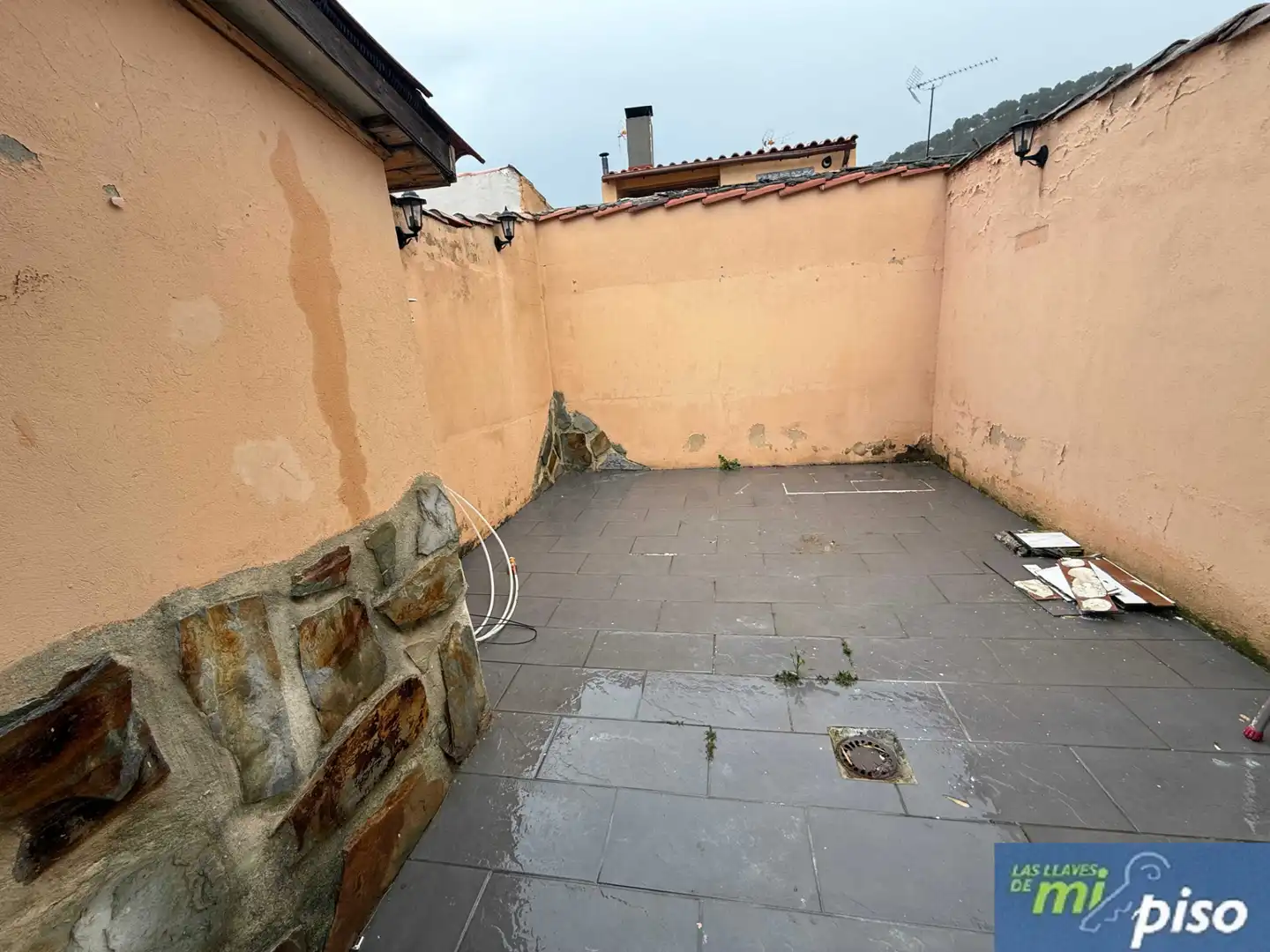 Terrassa de Casa adosada en venda en Cabezón de Pisuerga amb Calefacció, Jardí privat i Parquet