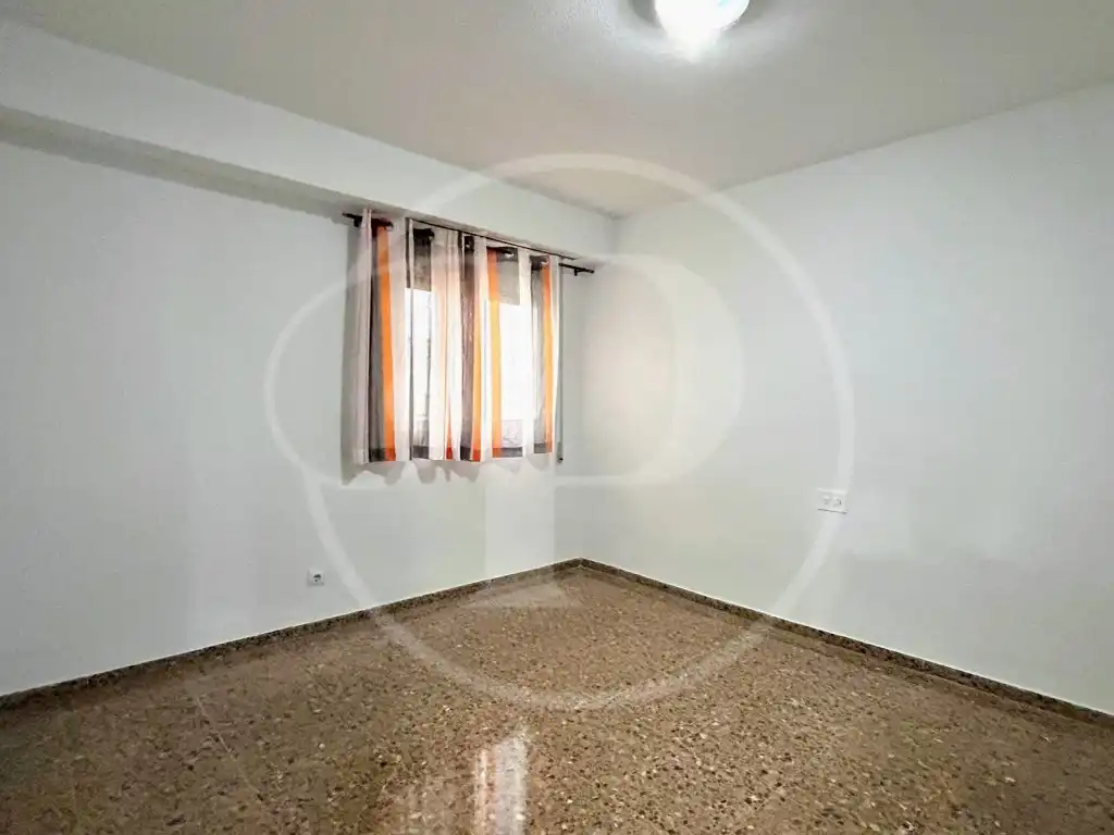 Dormitori de Apartament en venda en Torrent amb Aire condicionat i Balcó