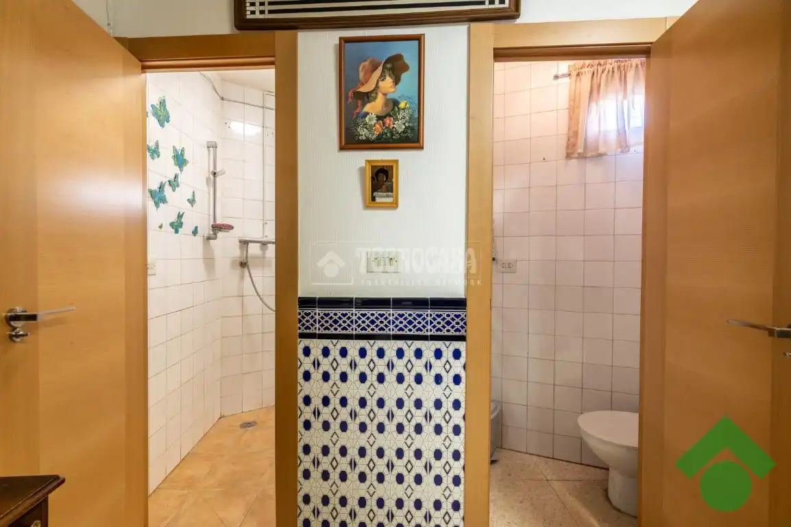 Baño de Casa adosada en venta en Pinos Puente con Terraza