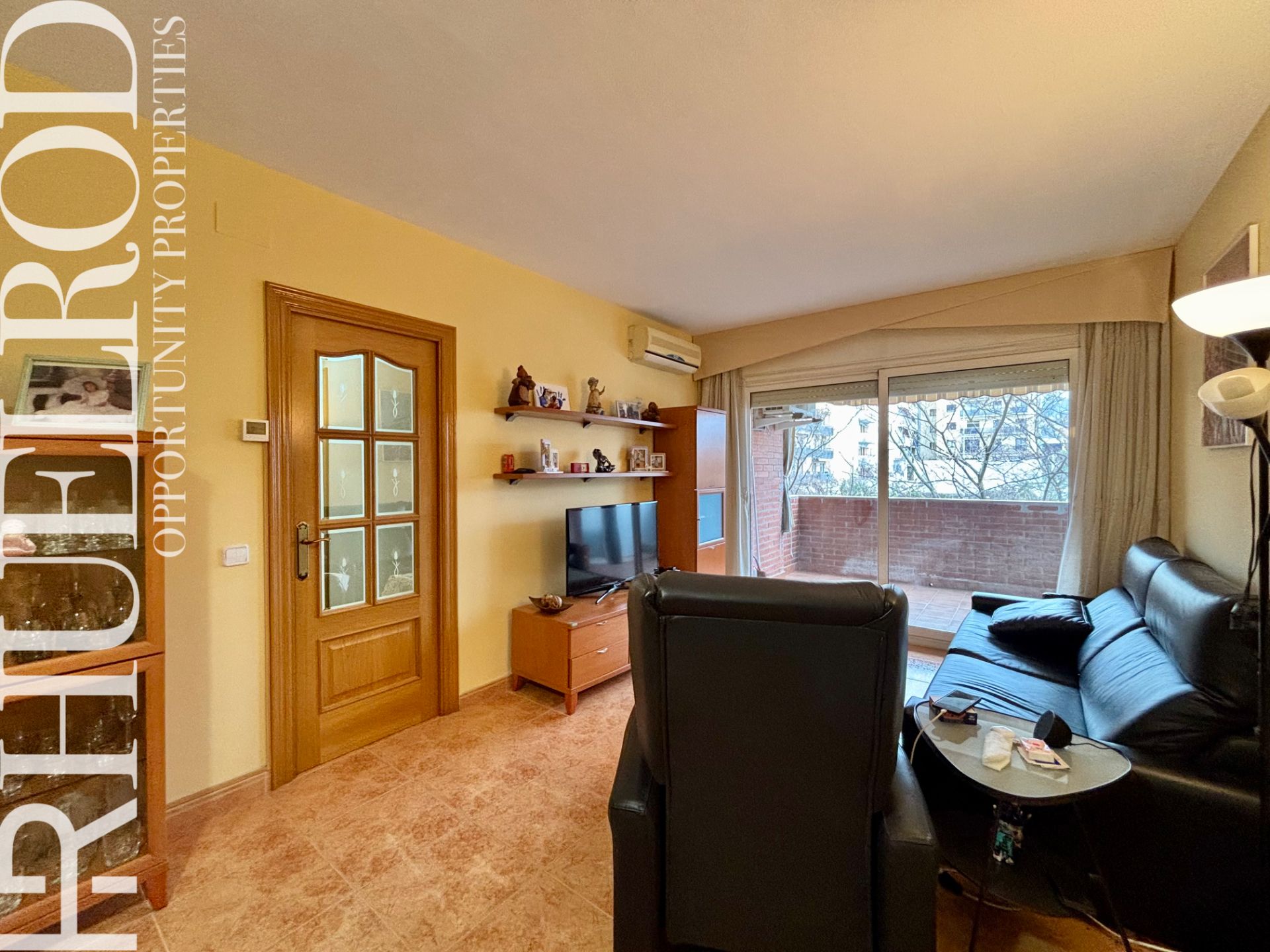 Living room of Flat for sale in Pineda de Mar  with Air Conditioner, Heating and Terrace