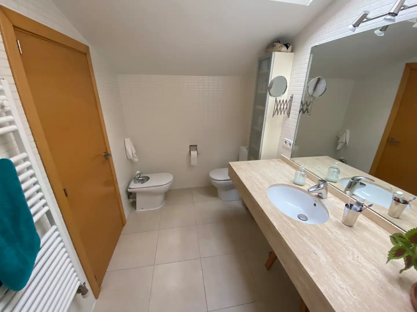 Baño de Ático en venta en Girona con Aire acondicionado, Calefacción y Amueblado