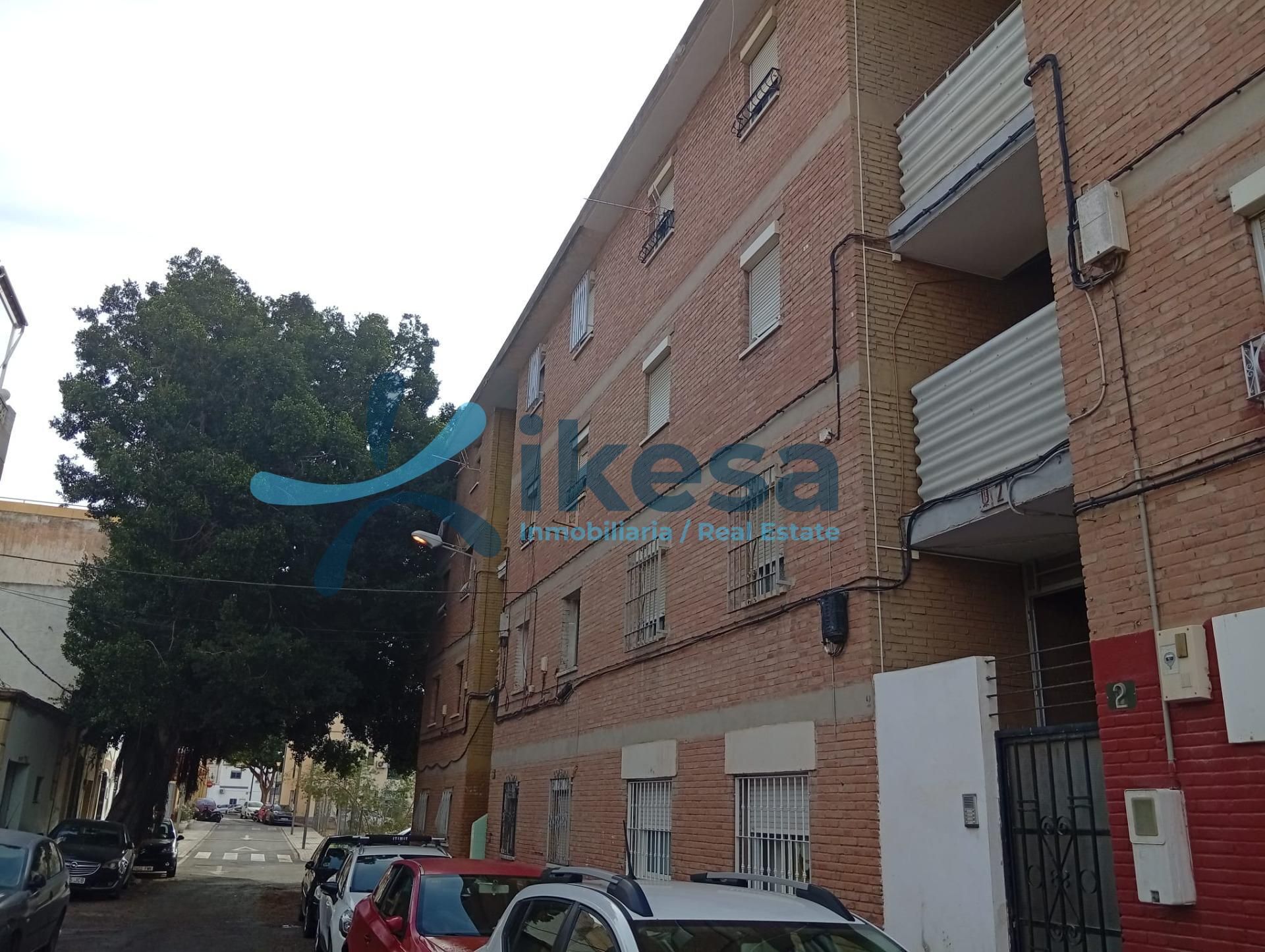 Vista exterior de Piso en venta en  Almería Capital
