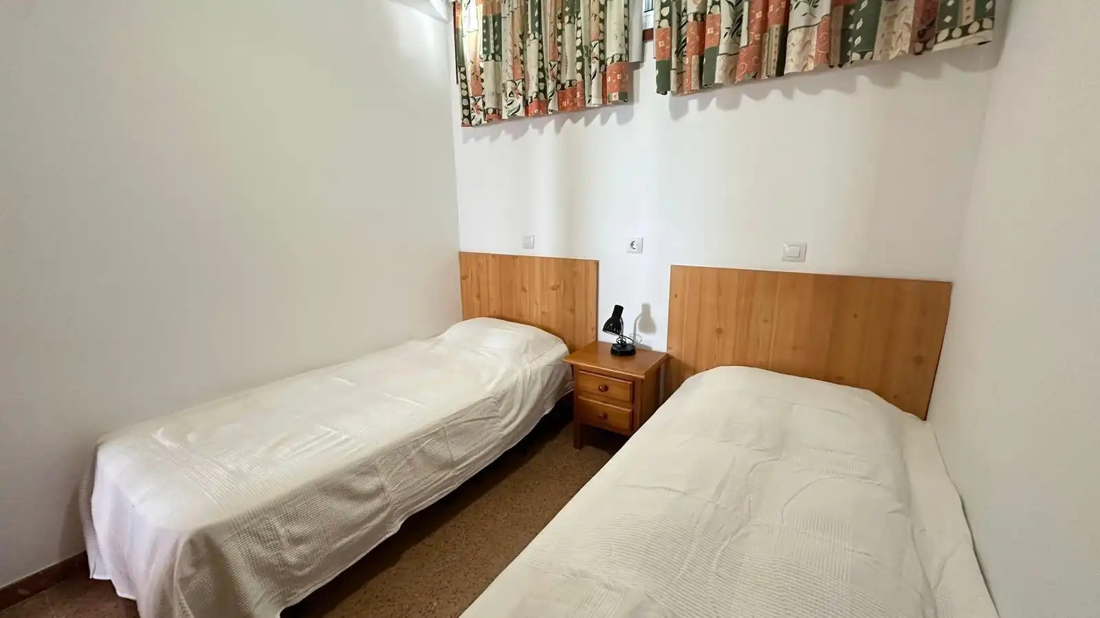 Habitación de Apartamento en venta en San Bartolomé de Tirajana con Amueblado, Balcón y Piscina comunitaria