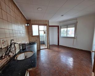 Kitchen of Flat for sale in Sabadell  with Balcony