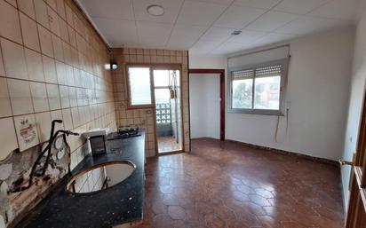 Kitchen of Flat for sale in Sabadell  with Balcony