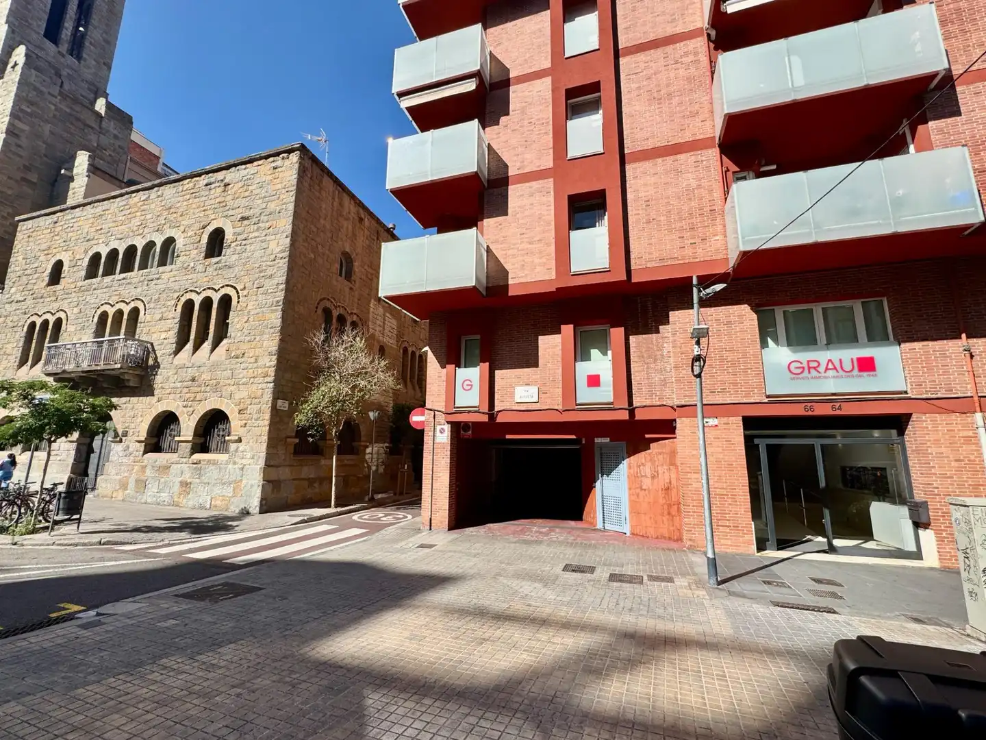 Exterior view of Garage for rent in Barcelona