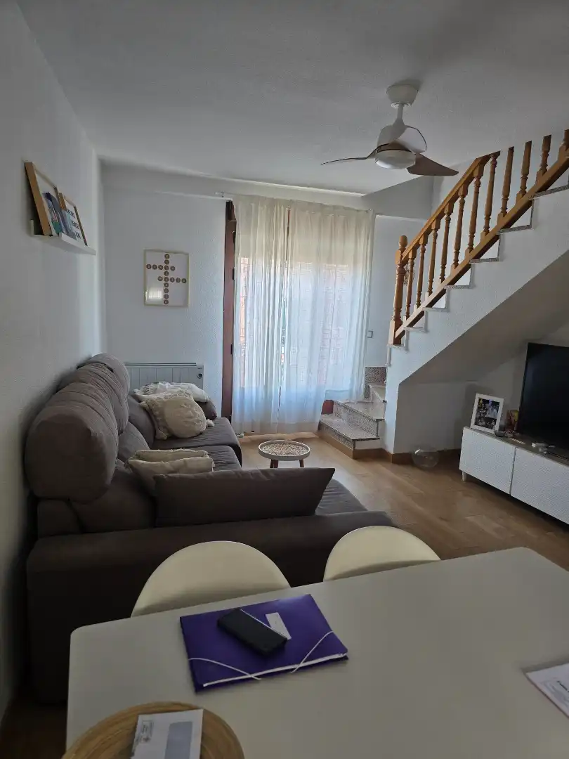 Sala d'estar de Dúplex en venda en Valmojado amb Calefacció, Forn i Balcó