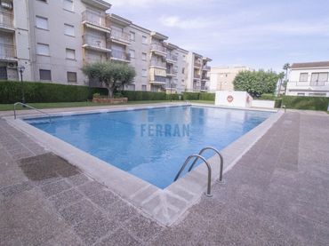 Apartment with pool for sale in Coma-ruga platja