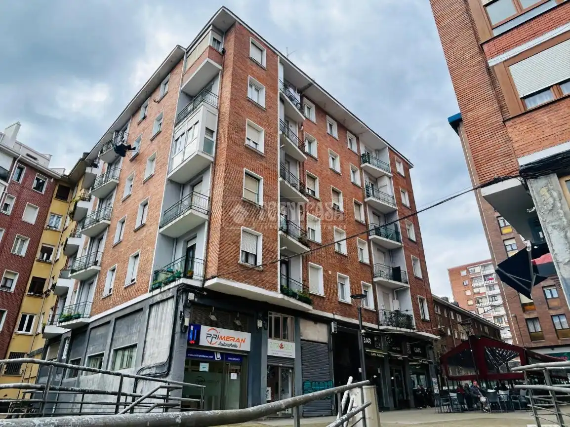 Flat for sale in Santutxu - Basarrate