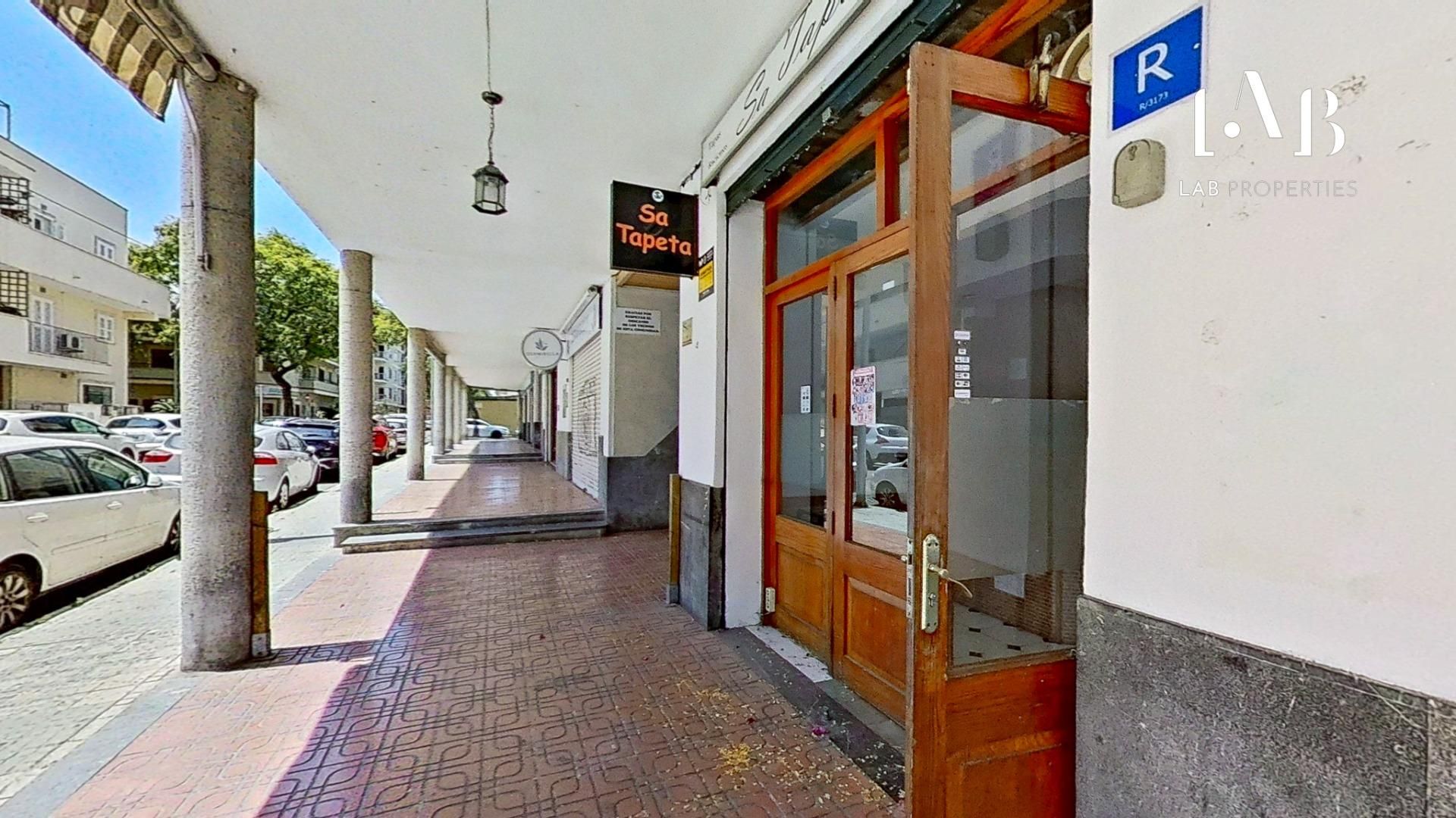 Premises for sale in  Palma de Mallorca  with Terrace