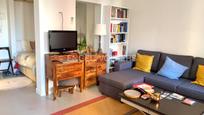 Living room of Apartment for sale in  Madrid Capital  with Air Conditioner, Heating and Balcony