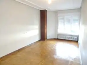 Bedroom of Flat for rent in Gijón   with Heating and Parquet flooring