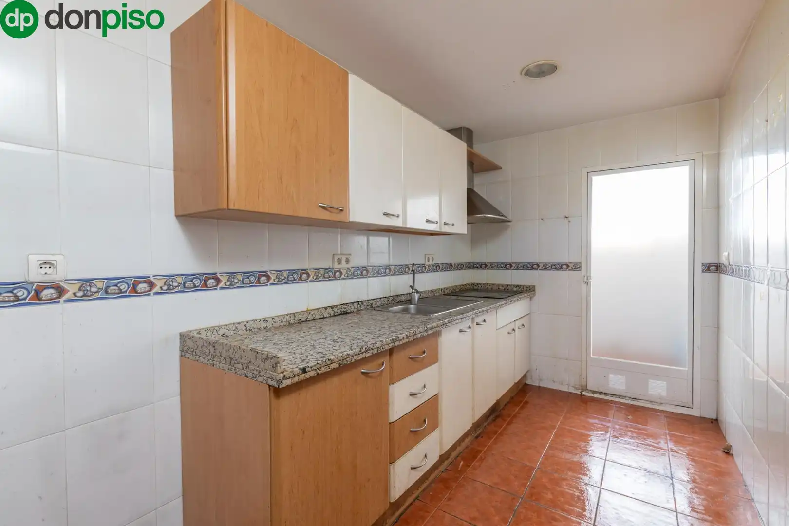 Piso en venta en Calle ALMUÑECAR, 4, Barrio de Zaidín