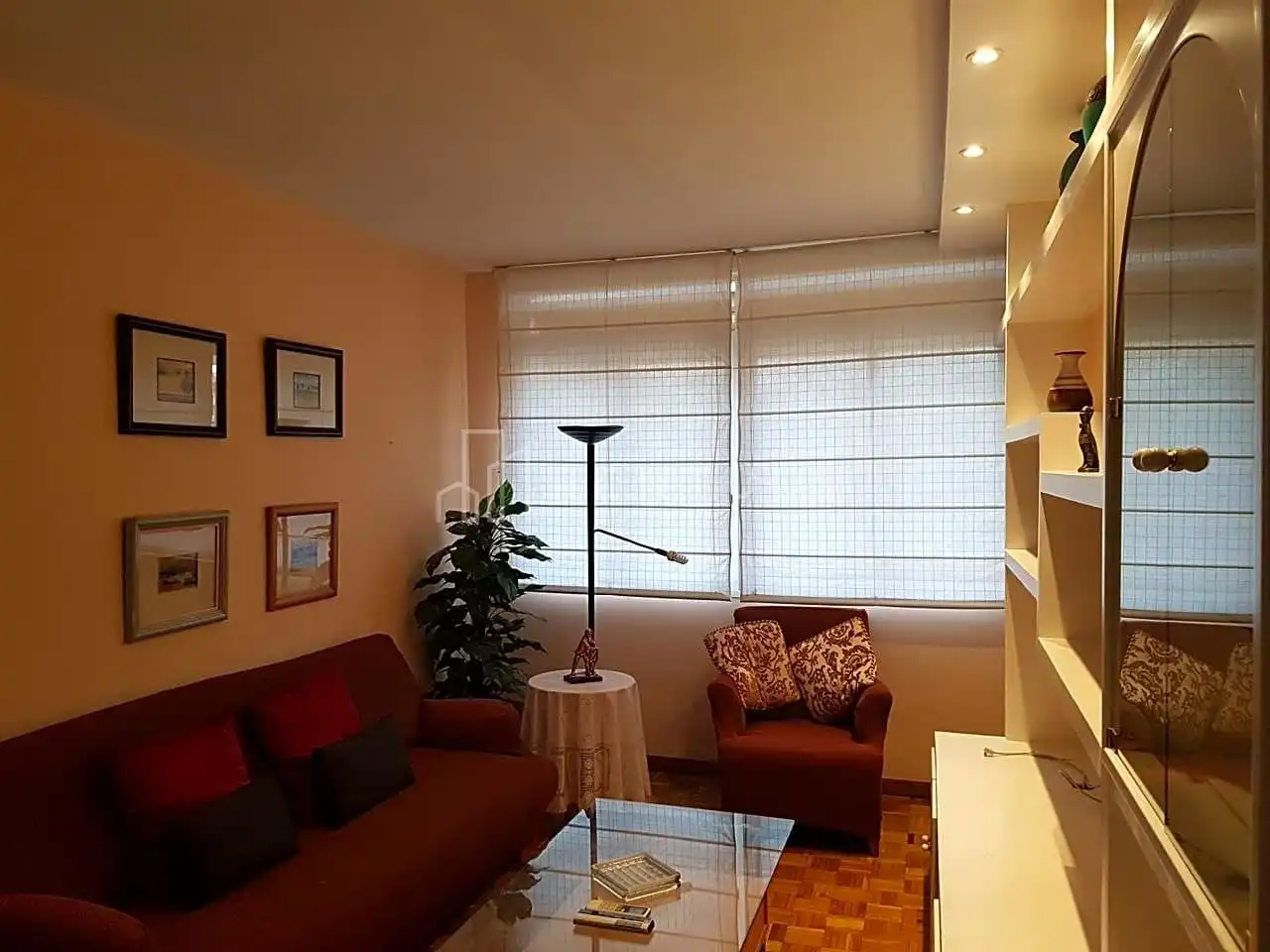 Sala d'estar de Àtic de lloguer en Barcelona amb Calefacció i Moblat