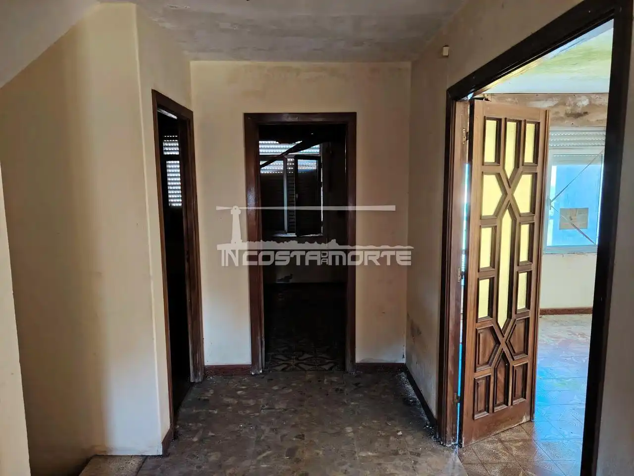 Houses for sale in Cee  with Private garden