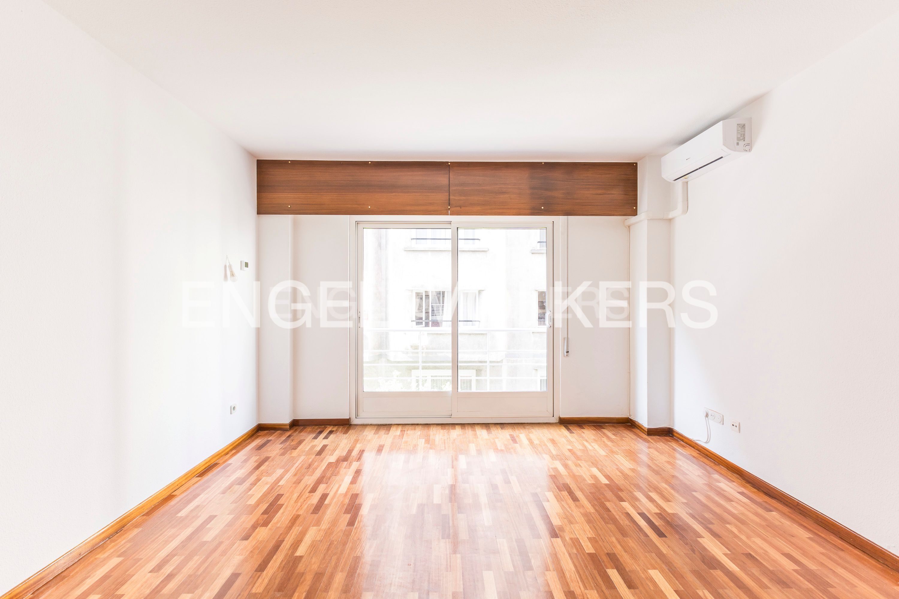 Vista exterior de Apartament de lloguer en  Madrid Capital amb Aire condicionat, Calefacció i Parquet