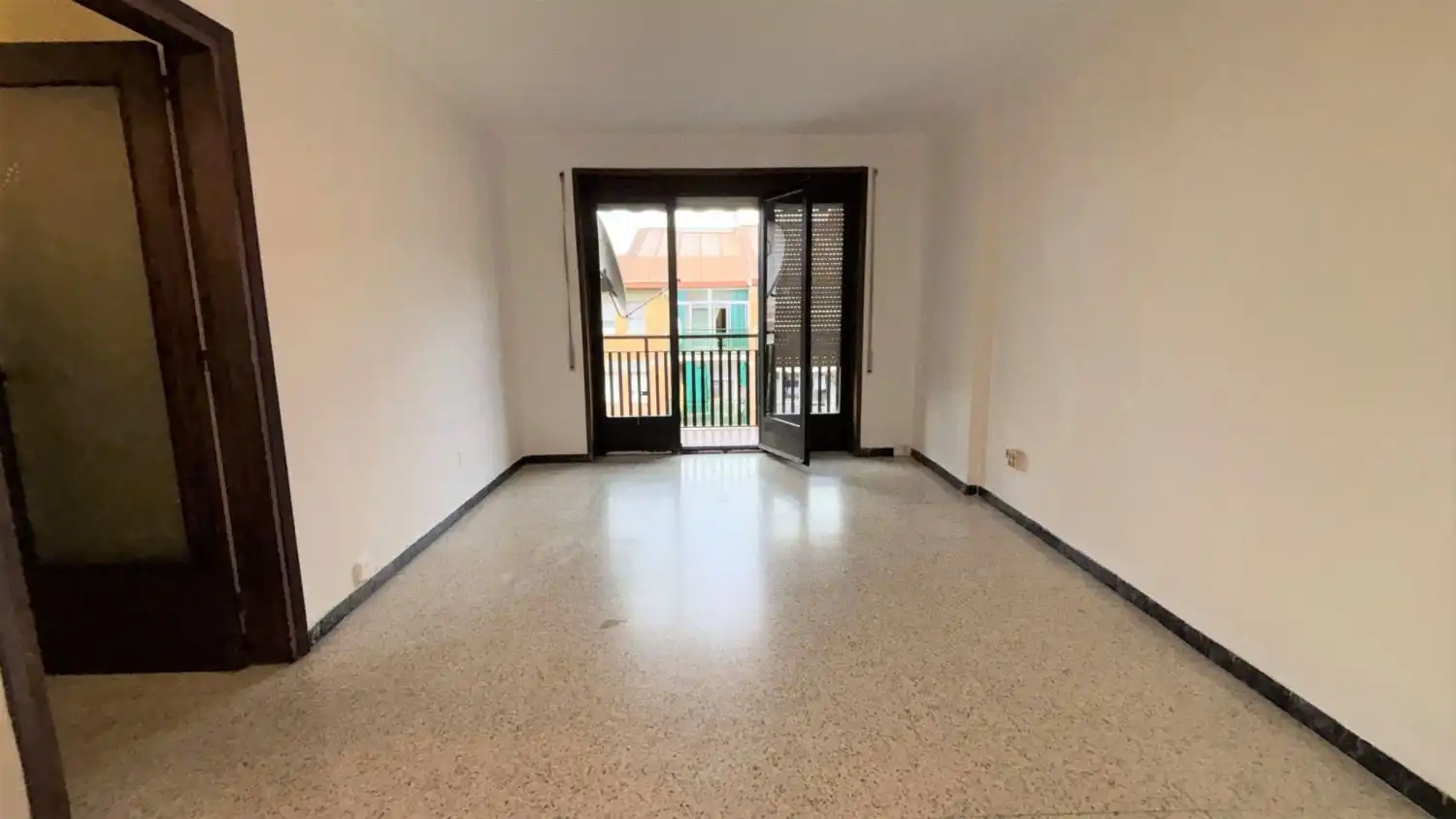 Dormitori de Pis en venda en Terrassa amb Calefacció i Balcó